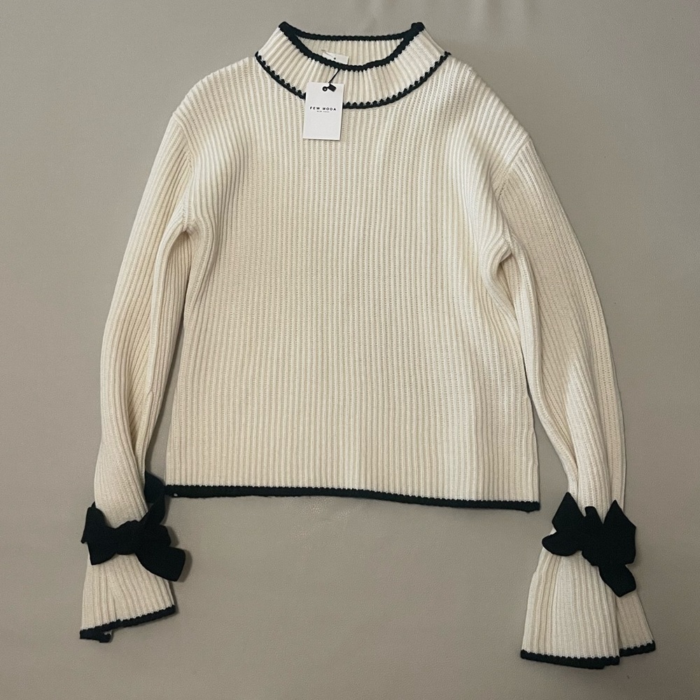 NEW Few Moda New York Knit Turtleneck sweater